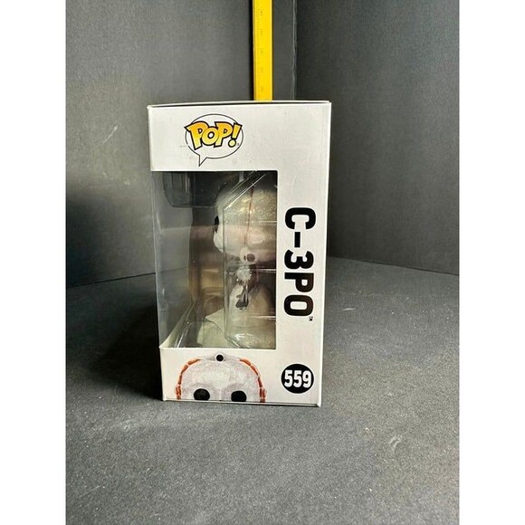 Funko Pop! Disney - Star Wars -C-3PO #559- Holiday 2022 - - Picture 4 of 6